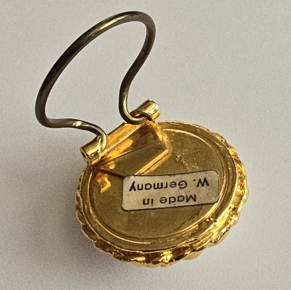 Vintage scarf clip white faux pearl gold tone Ring Western Germany - Picture 4 of 7